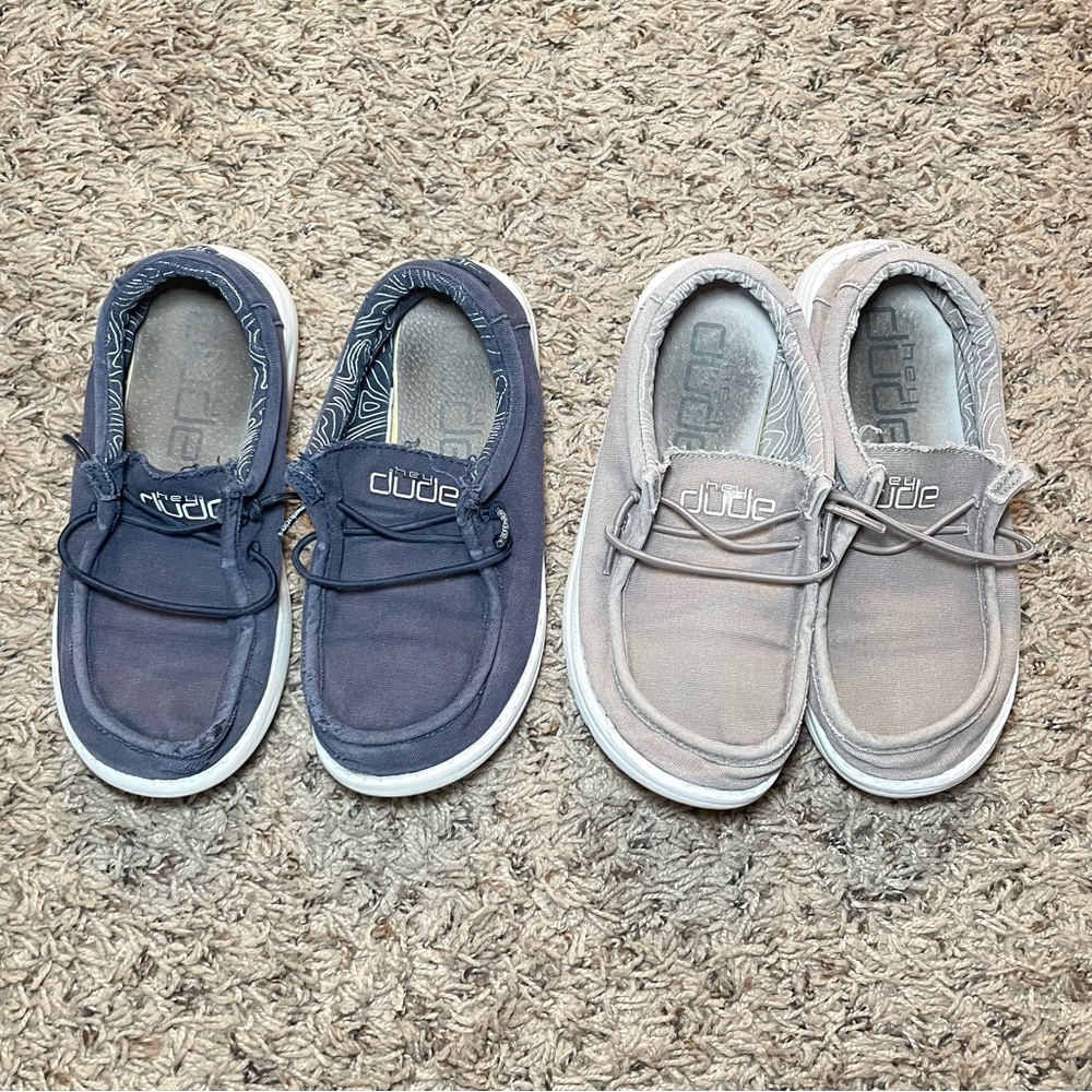 Kids Hey Dude Wally Stretch Canvas Tan Youth 1 US/ Canvas Navy 13 US‎